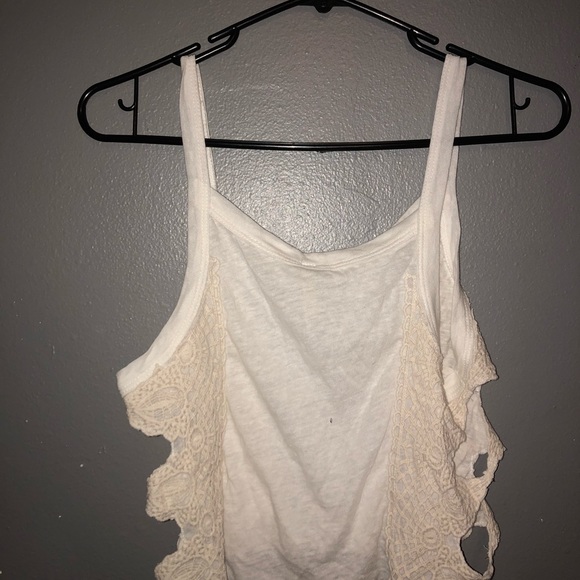 LF Cream Lace tank top - Picture 5 of 5